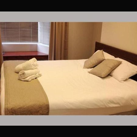 The R Inn Hotel Desborough Extérieur photo