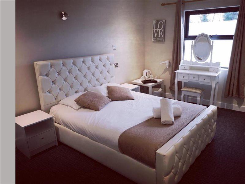 The R Inn Hotel Desborough Extérieur photo